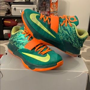 Kevin Durant 7 “Weatherman”